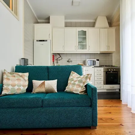 Apartment Market Place