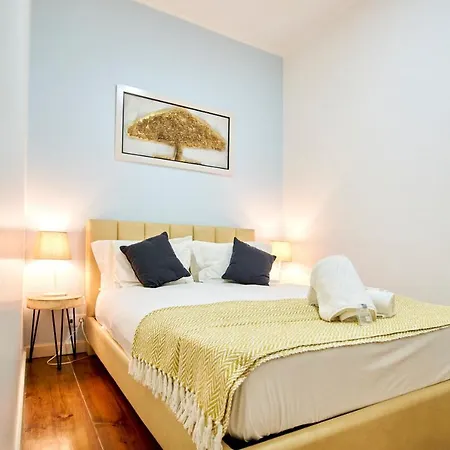 Market Place Apartment *