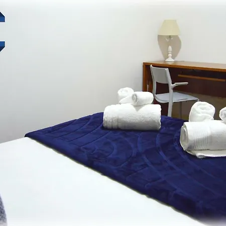 Apartment Market Place *