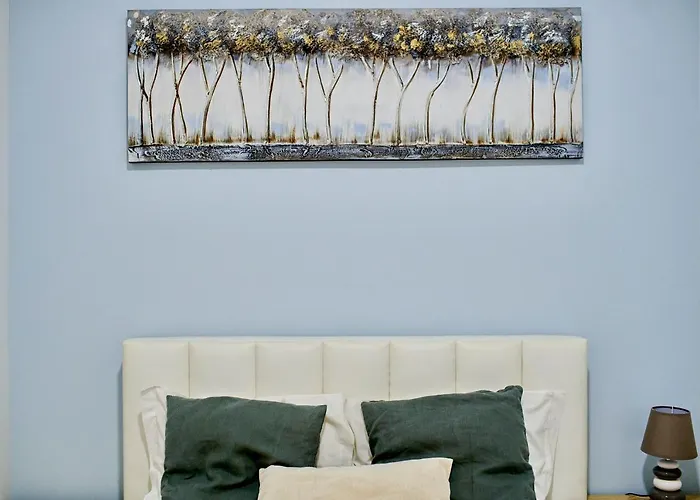 Market Place Apartment *