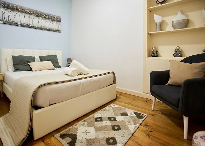 Apartment Market Place