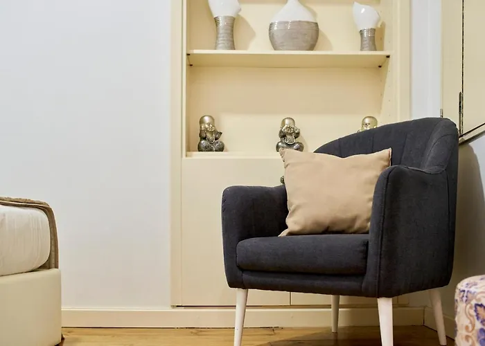 Apartment Market Place *