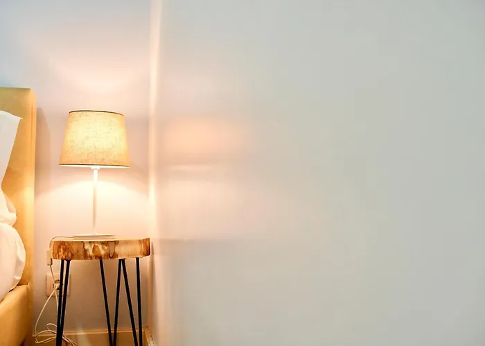 Market Place Apartment *