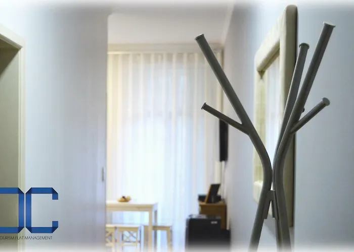 Market Place Apartment *