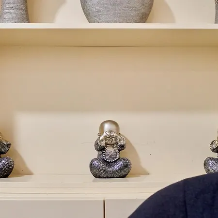 Market Place 公寓 *